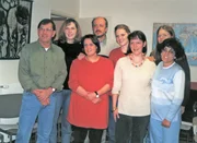 Alle acht Entwicklungshelfer wurden nach ihrer Befreiung am 15. November 2001 direkt in die deutsche Botschaft nach Islamabad gebracht. Dort wurden sie medizinisch versorgt. Zudem fanden erste Gespräche, auch mit Regierungsvertretern, sowie eine Pressekonferenz statt. Von links: Peter Bunch, Dayna Curry, Margrit Stebner, Georg Taubmann, Heather Mercer, Silke Vopel, Katrin Jelinek, Diana Thomas. Alle acht Entwicklungshelfer wurden nach ihrer Befreiung am 15. November 2001 direkt in die deutsche Botschaft nach Islamabad gebracht. Dort wurden sie medizinisch versorgt. Zudem fanden erste Gespräche, auch mit Regierungsvertretern, sowie eine Pressekonferenz statt. Von links: Peter Bunch, Dayna Curry, Margrit Stebner, Georg Taubmann, Heather Mercer, Silke Vopel, Katrin Jelinek, Diana Thomas.