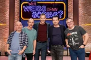 Moderator Kai Pflaume (M.) und seine Rateteam-Kapitäne Bernhard Hoëcker (l.) und Elton (r.) begrüßen in dieser Sendung den Schauspieler Matthias Koeberlin (2.v.l.) und den österreichischen Schauspieler Hary Prinz (2.v.r.). Moderator Kai Pflaume (M.) und seine Rateteam-Kapitäne Bernhard Hoëcker (l.) und Elton (r.) begrüßen in dieser Sendung den Schauspieler Matthias Koeberlin (2.v.l.) und den österreichischen Schauspieler Hary Prinz (2.v.r.).