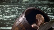 Pippi (Inger Nilsson) treibt in einem Fass einen reißenden Gebirgsbach hinunter. Pippi (Inger Nilsson) treibt in einem Fass einen reißenden Gebirgsbach hinunter.