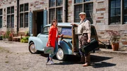 Als Schornsteinfegerin arbeitet Clare Ridley (Milena Straube) eng mit ihrem Vater, Heizungsbauer Daniel Ridley (Dietmar Bär), zusammen. Als Schornsteinfegerin arbeitet Clare Ridley (Milena Straube) eng mit ihrem Vater, Heizungsbauer Daniel Ridley (Dietmar Bär), zusammen.