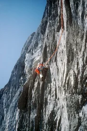Kletterer in der Wolkengrubenverschneidung am Grimming Kletterer in der Wolkengrubenverschneidung am Grimming
