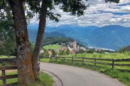 Blick auf Jenesien.