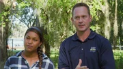 Gabby und Foster wollen aus ihrem Elternhaus ausziehen und ein neues Leben mit ihrem Baby beginnen – gleich nebenan. Der Bau des Traumhauses auf einem sentimentalen Grundstück ist eine neue Aufgabe für Brian und Mika. Doch bevor sie loslegen können, müssen sie das mit jahrzehntelangen Sammlerstücken gefüllte Grundstück räumen. Und während Brian mit einem unerwarteten Unfall auf der Baustelle zu kämpfen hat, muss Mika eine Küche für einen wählerischen Familienkoch entwerfen. Gabby und Foster wollen aus ihrem Elternhaus ausziehen und ein neues Leben mit ihrem Baby beginnen – gleich nebenan. Der Bau des Traumhauses auf einem sentimentalen Grundstück ist eine neue Aufgabe für Brian und Mika. Doch bevor sie loslegen können, müssen sie das mit jahrzehntelangen Sammlerstücken gefüllte Grundstück räumen. Und während Brian mit einem unerwarteten Unfall auf der Baustelle zu kämpfen hat, muss Mika eine Küche für einen wählerischen Familienkoch entwerfen.
