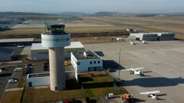 Kassel Airport - Ansicht des Towers.