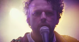 Ricky (Johannes Dullin).