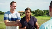 Jaclyn, Guy und ihre beiden Söhne haben in den letzten zehn Jahren in sechs verschiedenen Häusern gelebt und sind jetzt bereit, endlich anzukommen. Ihre letzte Lösung: ein Eigenheim ganz nach ihren persönlichen Vorstellungen auf ihrem Grundstück in Wimauma, Florida, zu bauen! Und das so schnell wie möglich, denn aktuell sind die vier im Haus von Freunden untergekommen. Jaclyn, Guy und ihre beiden Söhne haben in den letzten zehn Jahren in sechs verschiedenen Häusern gelebt und sind jetzt bereit, endlich anzukommen. Ihre letzte Lösung: ein Eigenheim ganz nach ihren persönlichen Vorstellungen auf ihrem Grundstück in Wimauma, Florida, zu bauen! Und das so schnell wie möglich, denn aktuell sind die vier im Haus von Freunden untergekommen.