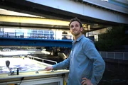 Moderator und Psychologe Leon Windscheid in der Millionenmetropole Tokio. Moderator und Psychologe Leon Windscheid in der Millionenmetropole Tokio.
