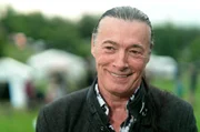 Lulo Reinhardt vor seinem Auftritt auf dem Waldeck Open-Air 2024 Lulo Reinhardt vor seinem Auftritt auf dem Waldeck Open-Air 2024