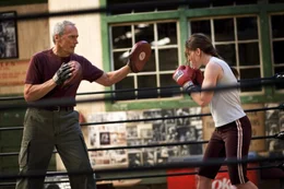 Frankie (Clint Eastwood) macht Maggie (Hilary Swank) fit f&uuml;r ihre Boxk&auml;mpfe. Der Trainer ist immer mehr begeistert von ihrem unerwarteten Talent.