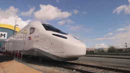 Mit dem TGV M steht in Frankreich ein neuer Hochgeschwindigkeitszug in den Startl&ouml;chern. Seit seiner Einf&uuml;hrung ist der TGV ein Vorzeigeobjekt der franz&ouml;sischen Industrie und &uuml;berschritt immer wieder Geschwindigkeitsrekorde.  +++ Die Verwendung des sendungsbezogenen Materials ist nur mit dem Hinweis und Verlinkung auf RTL+ gestattet. +++