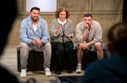 Deutschlandreise mal anders, v.l.n.r.: Tahsim Durgun, Tante Zeynep und Edin Hasanović treffen sich beim Schauspielkurs in Weimar.
