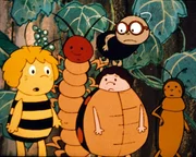 Die K&auml;fer des Gartens sind ratlos, was sollen sie tun? Auf der einen Seite m&ouml;gen sie die Ohrk&auml;fer-Familie recht gern und wollen sie nicht verletzen, auf der anderen Seite m&ouml;chten sie aber auch ihren Frieden wieder haben.