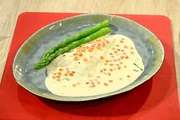 Leibgericht: Im Ofen gegarter Steinbutt mit Kaviarsauce und gru?nem Spargel von Adam Haugsted Leibgericht: Im Ofen gegarter Steinbutt mit Kaviarsauce und gru?nem Spargel von Adam Haugsted