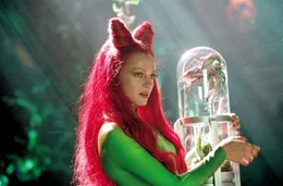 Die verf&uuml;hrerische Poison Ivy (Uma Thurman) will, dass sich ihre giftigen Pflanzen &uuml;ber die ganze Welt ausbreiten.