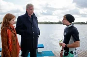 ARD/HEITER BIS TÖDLICH - NORDISCH HERB, neue Krimiserie (16 Folgen), Folge 13 "Alles nur aus Liebe", Nora (Loretta Stern, l.) und Jon (Frank Vockroth, M.) befragen den Verdächtigen Henning Freese (Joshua Grothe, r.), der mit dem Ermordeten einen Wakeboardclub betrieben hat. ARD/HEITER BIS TÖDLICH - NORDISCH HERB, neue Krimiserie (16 Folgen), Folge 13 "Alles nur aus Liebe", Nora (Loretta Stern, l.) und Jon (Frank Vockroth, M.) befragen den Verdächtigen Henning Freese (Joshua Grothe, r.), der mit dem Ermordeten einen Wakeboardclub betrieben hat.