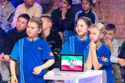 Das blaue Team aus Nordrhein-Westfalen freut sich auf spannende Raterunden. Das blaue Team aus Nordrhein-Westfalen freut sich auf spannende Raterunden.