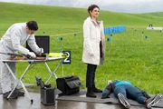 Rechtsmedizinerin Dr. Elena Dimos (Anastasia Papadopoulou) hat bereits erste Erkenntnisse zum Tod des Biathleten. Rechtsmedizinerin Dr. Elena Dimos (Anastasia Papadopoulou) hat bereits erste Erkenntnisse zum Tod des Biathleten.