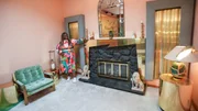 Retta in the Grannys Pink Aviary home