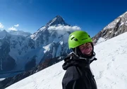 Dana H. auf dem Weg zum Broad Peak (8.051 m) in Pakistan. Auf dem Rückweg verunglückte sie tödlich. Dana H. auf dem Weg zum Broad Peak (8.051 m) in Pakistan. Auf dem Rückweg verunglückte sie tödlich.