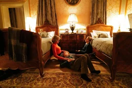 v.li.: Prinzessin Diana (Kristen Stewart), Harry (Freddie Spry), William (Jack Nielen).