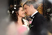 ARD STURM DER LIEBE FOLGE 1660, am Freitag (30.11.12) um 15:10 Uhr im ERSTEN. Kira (Mareike Lindenmeyer, l.) träumt von einer Hochzeit mit Martin (David Paryla, r.) ARD STURM DER LIEBE FOLGE 1660, am Freitag (30.11.12) um 15:10 Uhr im ERSTEN. Kira (Mareike Lindenmeyer, l.) träumt von einer Hochzeit mit Martin (David Paryla, r.)