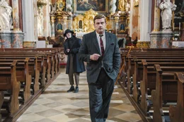 v.li.: Boandlkramer (Michael &sbquo;Bully&lsquo; Herbig), Gumberger (Sebastian Bezzel).