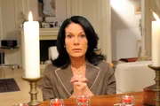 ARD STURM DER LIEBE FOLGE 1673. Doris (Simone Ritscher) betet daf&uuml;r, dass Konstantin wieder aus dem Koma erwacht.