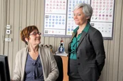 (v.li.): Dany Sigel (Bibi), Michi Hiefler (Theorieprüfungsaufseherin). (v.li.): Dany Sigel (Bibi), Michi Hiefler (Theorieprüfungsaufseherin).