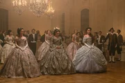 L-R: Herzogin Helene "Néné" in Bayern (Pauline Rénevier), Herzogin Ludovika in Bayern (Julia Stemberger), Sisi (Dominique Devenport). L-R: Herzogin Helene "Néné" in Bayern (Pauline Rénevier), Herzogin Ludovika in Bayern (Julia Stemberger), Sisi (Dominique Devenport).