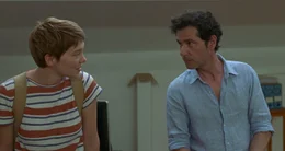 Sandra (L&eacute;a Seydoux) und Cl&eacute;ment (Melvil Poupaud) schauen sich an.
