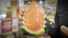 Um sich Zeit zu sparen wird gerne auch bei Obst auf fertig zubereitete Produkte zurückgegriffen.
