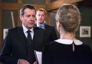 ARD ROTE ROSEN FOLGE 1915, am Donnerstag (05.03.15) um 14:10 Uhr im ERSTEN. Gunter (Hermann Toelcke, l.) ist entsetzt, als Nicoles (Nicole Ernst, r.) Expertise ergibt, dass sein Gemälde kein millionenschwerer Brueghel ist (mit Joachim Kretzer, M.). ARD ROTE ROSEN FOLGE 1915, am Donnerstag (05.03.15) um 14:10 Uhr im ERSTEN. Gunter (Hermann Toelcke, l.) ist entsetzt, als Nicoles (Nicole Ernst, r.) Expertise ergibt, dass sein Gemälde kein millionenschwerer Brueghel ist (mit Joachim Kretzer, M.).