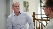 Kinderpsychiater Prof. Tobias Renner warnt vor den alarmierend hohen psychischen Belastungen der Kinder- und Jugendlichen durch die Corona-Pandemie. Eckart von Hirschhausen (r). Kinderpsychiater Prof. Tobias Renner warnt vor den alarmierend hohen psychischen Belastungen der Kinder- und Jugendlichen durch die Corona-Pandemie. Eckart von Hirschhausen (r).