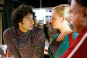 (v.li.): Serkan Kaya (Ronnie Galafinides), Katharina Straßer (Susi Lorenz), Lukas Resetarits (Bruno Lorenz). (v.li.): Serkan Kaya (Ronnie Galafinides), Katharina Straßer (Susi Lorenz), Lukas Resetarits (Bruno Lorenz).