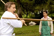 ARD STURM DER LIEBE FOLGE 1657. Als Martin (David Paryla, l.) Kira (Mareike Lindenmeyer, r.) bemerkt, ist er unaufmerksam und wird beim Stockkampf von Nils getroffen. ARD STURM DER LIEBE FOLGE 1657. Als Martin (David Paryla, l.) Kira (Mareike Lindenmeyer, r.) bemerkt, ist er unaufmerksam und wird beim Stockkampf von Nils getroffen.