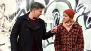 Harald Neuhauser (Marcus Mittermeier) und Angelika Flierl (Bernadette Heerwagen) haben Uneinigkeiten, was den aktuellen Fall betrifft – und auch darüber hinaus beschäftigt sie einiges. Harald Neuhauser (Marcus Mittermeier) und Angelika Flierl (Bernadette Heerwagen) haben Uneinigkeiten, was den aktuellen Fall betrifft – und auch darüber hinaus beschäftigt sie einiges.