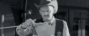 Andi Knuppe (Milan Peschel) pr&uuml;ft in seiner Fantasie als Sheriff konzentriert eine Spur.