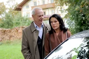 ARD STURM DER LIEBE FOLGE 1657. Doris (Simone Ritscher, r.) hofft, dass Werner (Dirk Galuba, l.) ihr vergibt. ARD STURM DER LIEBE FOLGE 1657. Doris (Simone Ritscher, r.) hofft, dass Werner (Dirk Galuba, l.) ihr vergibt.