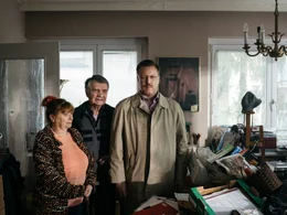 (v.li.n.re.) Helga Schmatz (Inge Maux), Erwin Schmatz (Klaus Rott), Roli (Nicholas Ofczarek).