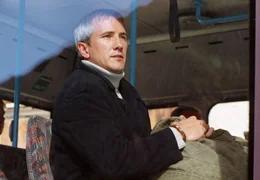 Benedikt (Markus B&ouml;ker) kehrt nach 10 Jahren in sein Heimatdorf zur&uuml;ck.
