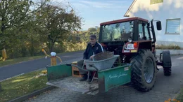 In ihrem zweiten Dokumentarfilm macht sich die Filmemacherin Katrin Schl&ouml;sser auf ins S&uuml;dburgenland, um dort einen Film mit M&auml;nnern zu drehen. Sie m&ouml;chte herausfinden, wie sie denken und handeln, was sie antreibt und auch, wie sie selbst auf M&auml;nner zugeht, welche Erwartungen sie ihnen zuschreibt.