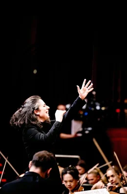 Marie Jacquot - Chefdirigentin des WDR Sinfonieorchesters. Marie Jacquot - Chefdirigentin des WDR Sinfonieorchesters.