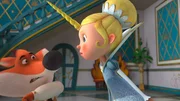 Prinzessin Betilda (re.) weiß nicht, wie ihr geschieht. Das Horn, das Volpek (li.) ihr geschenkt hat, hat sich an ihre Stirn geheftet. Prinzessin Betilda (re.) weiß nicht, wie ihr geschieht. Das Horn, das Volpek (li.) ihr geschenkt hat, hat sich an ihre Stirn geheftet.