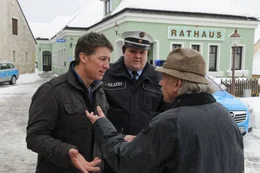 Andi Gruber (Tobias Moretti), Gerold Schoch (Sven Pippig), Dr. Kroetz (Tilo Pr&uuml;ckner).