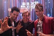 Tobi (Mitte) besucht die weltberühmten Ehrlich Brothers bei ihrer Show in Ingolstadt. Tobi (Mitte) besucht die weltberühmten Ehrlich Brothers bei ihrer Show in Ingolstadt.