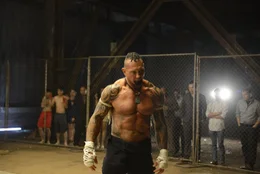 Der skrupellose Thaiboxer Tong Po (Dave Bautista) schreckt vor nichts und niemandem zur&uuml;ck ...