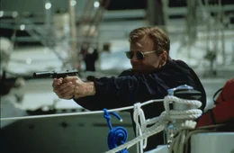 Das FBI und der Geheimdienst sind dank des IRA-Scharfsch&uuml;tzen Declan dem geheimnisvollen Schakal (Bruce Willis) auf der Spur, doch noch ist der wandlungsf&auml;hige Auftragskiller ihnen immer einen Schritt voraus - ein t&ouml;dlicher Vorsprung!