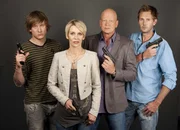 Kommissare im Einsatz: Robert Ritter (l.), Gerrit Grass (r.), Michael Naseband (2.v.r.) und Alexandra Rietz (2.v.l.) ... Kommissare im Einsatz: Robert Ritter (l.), Gerrit Grass (r.), Michael Naseband (2.v.r.) und Alexandra Rietz (2.v.l.) ...