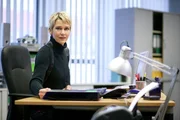 Auch Aktenstudium, Telefonate und Besprechungen gehören zum Polizei-Alltag: Kommissarin Alexandra Rietz Auch Aktenstudium, Telefonate und Besprechungen gehören zum Polizei-Alltag: Kommissarin Alexandra Rietz
