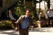 Ein neuer Fall beschäftigt Don Eppes (Rob Morrow) und sein Team. Dabei beginnt für sie ein Wettlauf mit der Zeit .... Ein neuer Fall beschäftigt Don Eppes (Rob Morrow) und sein Team. Dabei beginnt für sie ein Wettlauf mit der Zeit ....